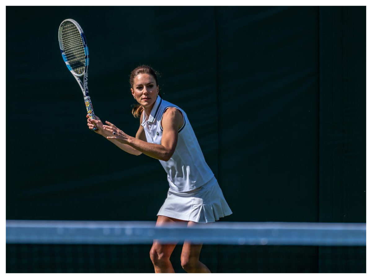 Kate Middleton l-a cucerit pe Roger Federer într-o fustă mini, pe terenul de tenis. „E incredibil să vezi ce se întâmplă în spatele scenei”
