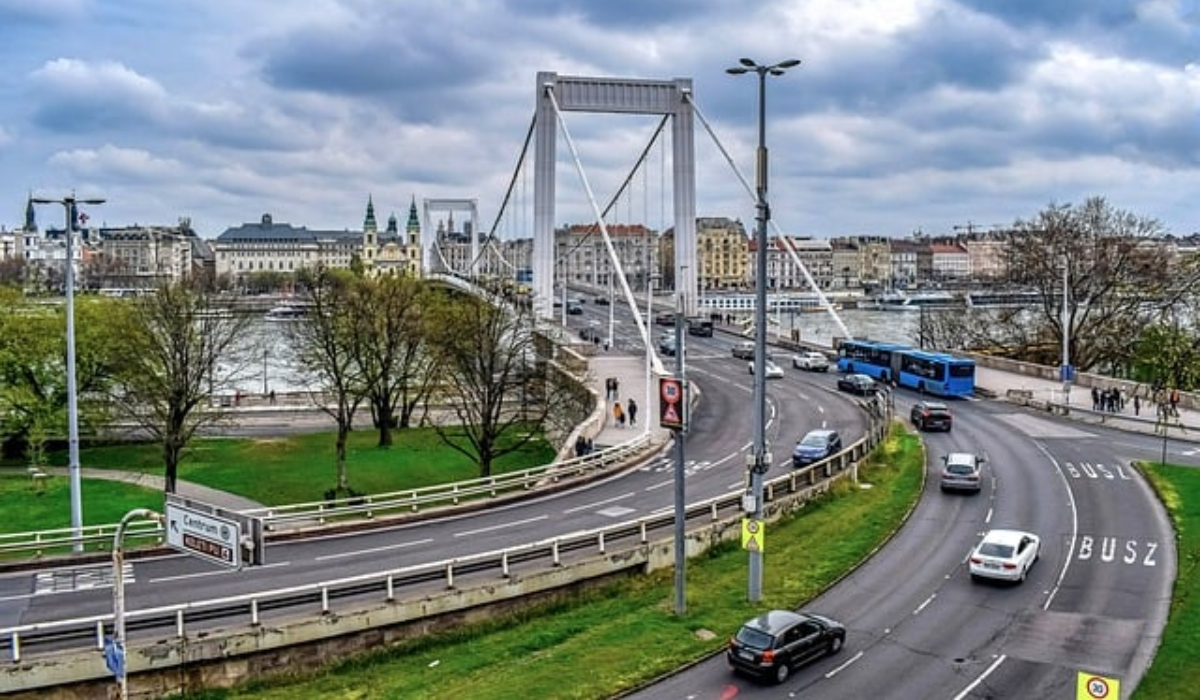 Coșmar pentru șoferii din România! S-a schimbat legislația și plouă cu amenzi când treci prin țara vecină