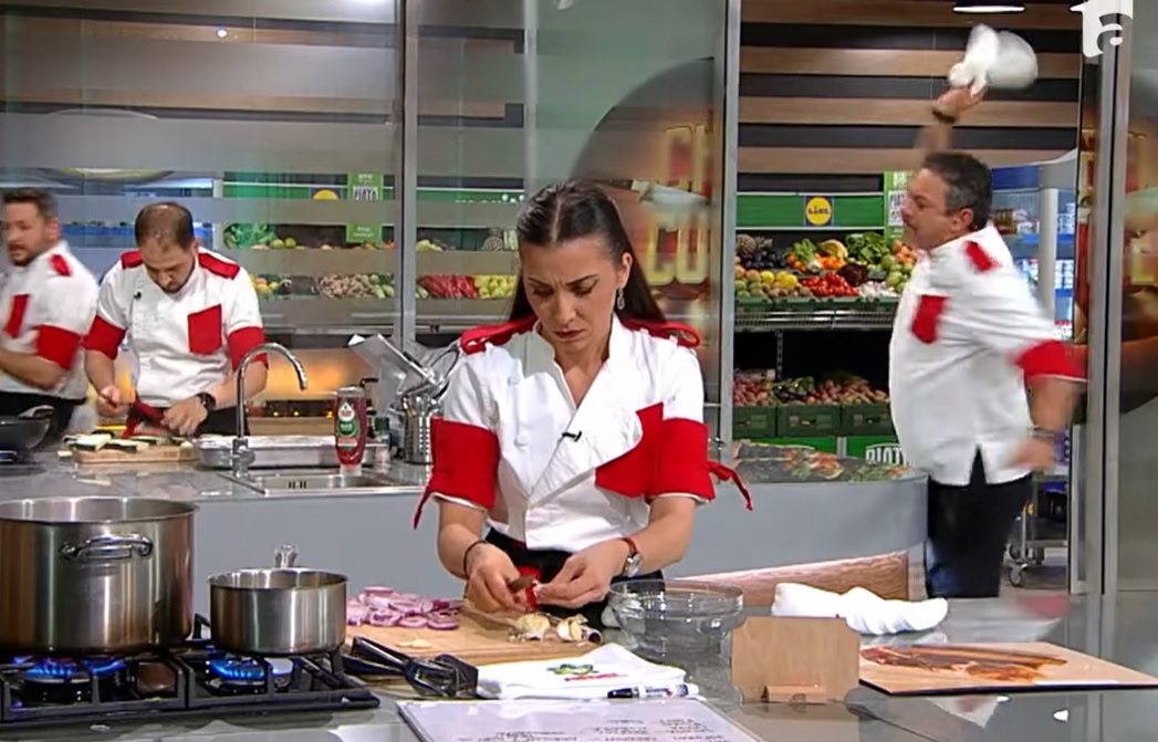 Imagine Stire Momentul rușinos de la Chefi la cuțite trecut cu vederea de toată lumea: „Dacă mai îmi zici așa, mă enervez, să-mi bag…” | 2review.ro