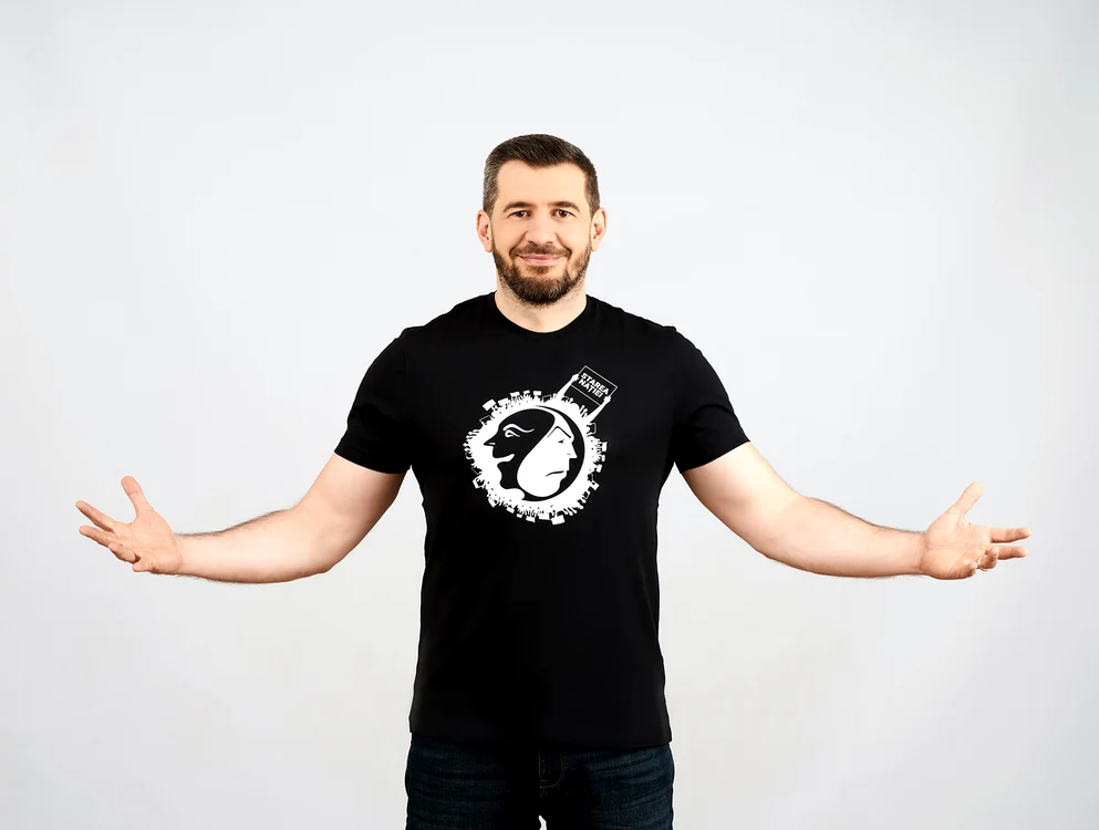 Imagine Stire Dragoș Pătraru, distrus de colaborarea cu TVR. Prejudiciul uriaș adus prezentatorului de la Starea Nației | 2review.ro
