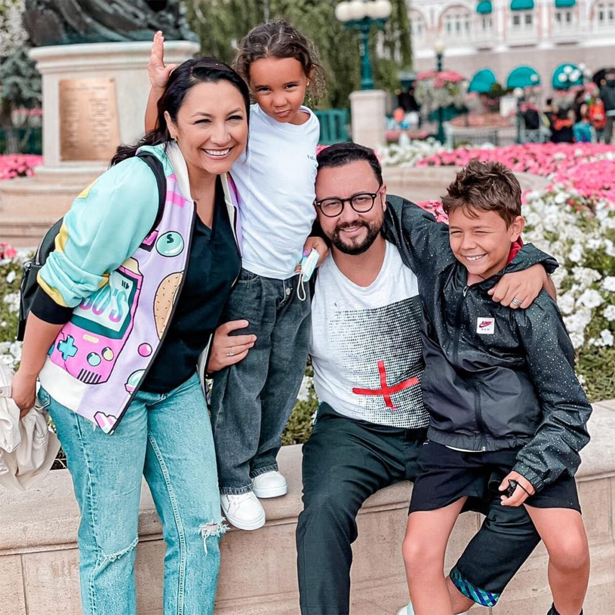 Imagine Stire Copiii Andrei și ai lui Cătălin Măruță au părăsit casa familiei și au început cursurile uneia dintre școlile de fițe din Capitală | 2review.ro