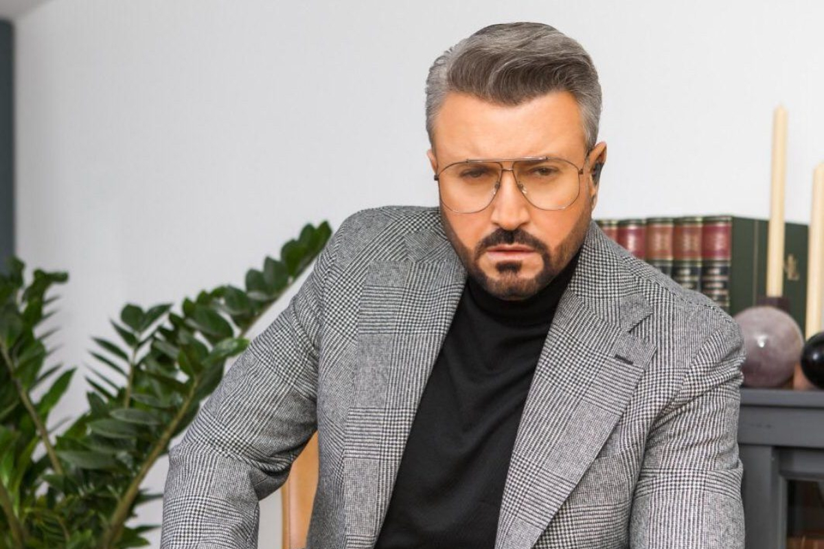 Imagine Stire Cătălin Botezatu, din nou pe masa de operație! Un consiliu de 20 de medici a subliniat necesitatea intervenției chirurgicale | 2review.ro