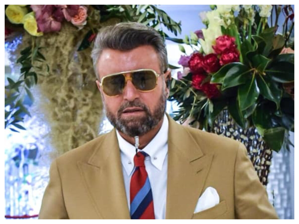 Imagine Stire Iată la ce a renunțat Cătălin Botezatu pentru a ajunge celebru. Designerul vorbește rar despre secretul din spatele carierei sale | 2review.ro