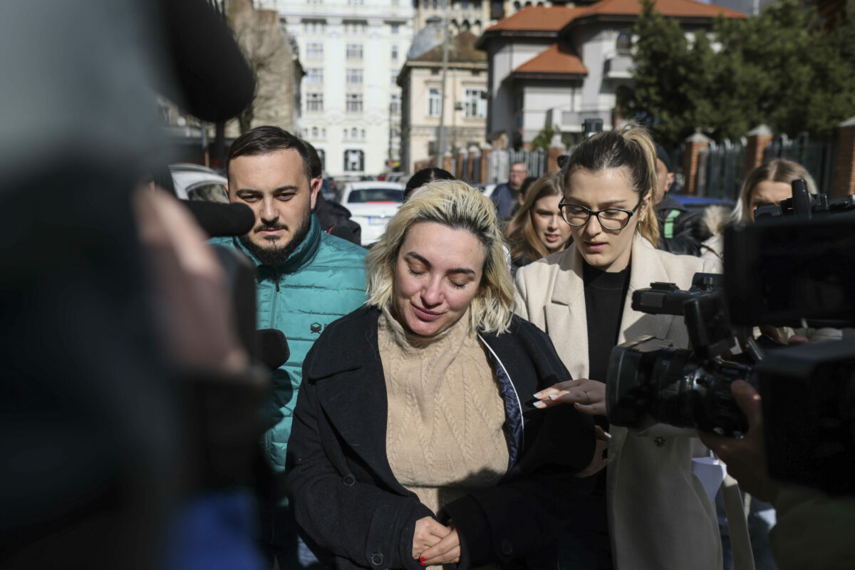 Imagine Stire Decizie în cazul Anei Morodan, după ce a fost prinsă beată și drogată la volan. Ce obligații are „Contesa Digitală” | 2review.ro