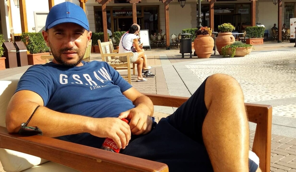 Laurențiu a sfârșit în brațele prietenului său, în Italia. Plecase la muncă peste hotare, după moartea părinților: „Noi eram familia lui”