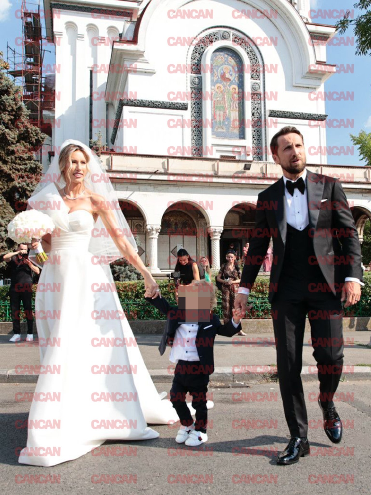 Gabriela Prisăcariu, Dani Oțil și fiul lor, Tiago / sursă foto: CANCAN.RO