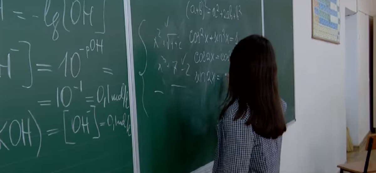 Imagine Stire Până la 5.000 de lei pentru elevii care au dat Bac-ul în acest an. Proiectul a fost lansat | 2review.ro