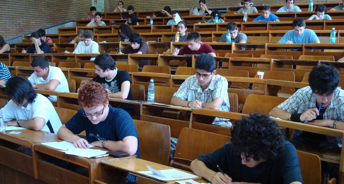 Meseriile bine plătite din România care nu se mai caută! Motivul uluitor pentru care tinerii nu se mai gândesc la ele
