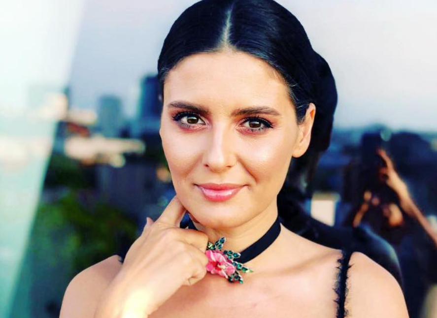 Imagine Stire Ramona Păuleanu, dezvăluiri neaşteptate despre căsnicia cu Adrian Cuculis. Fosta vedetă de la Antena 1, la capătul puterilor: „Urlam, explodam de la nimic” | 2review.ro