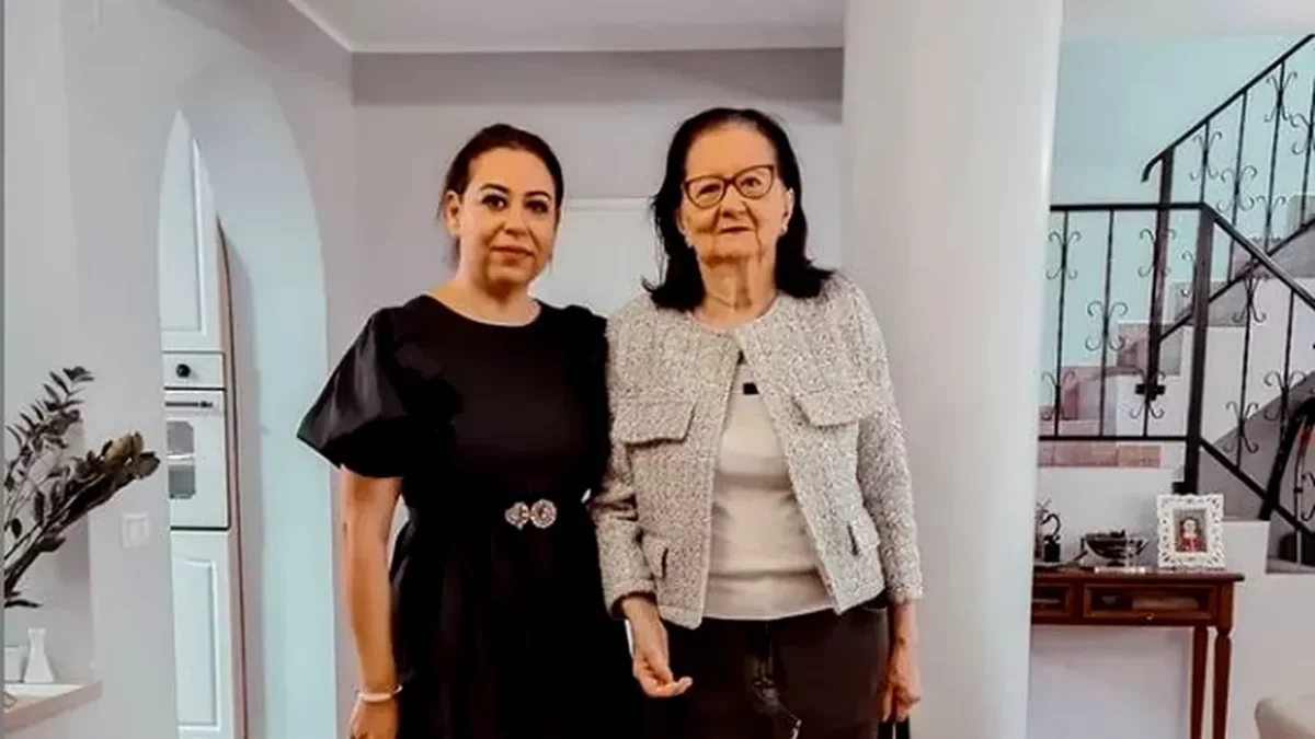 Imagine Stire Oana Roman a explodat după ce a fost criticată aspru pentru că și-a abandonat mama la cămin! Mesajul dur pe care l-a transmis cârcotașilor | 2review.ro