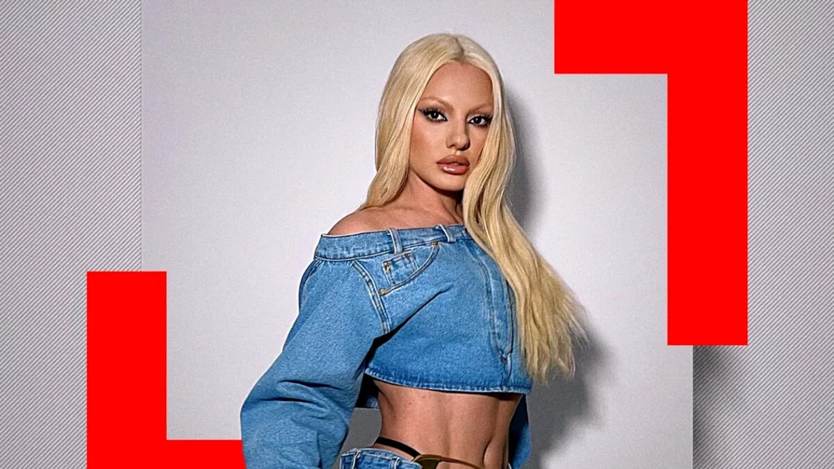 Imagine Stire Alexandra Stan, dietă draconică! Cum reușește artista să scape cât ai clipi de kilogramele în plus: „Este lege pentru mine”  | 2review.ro