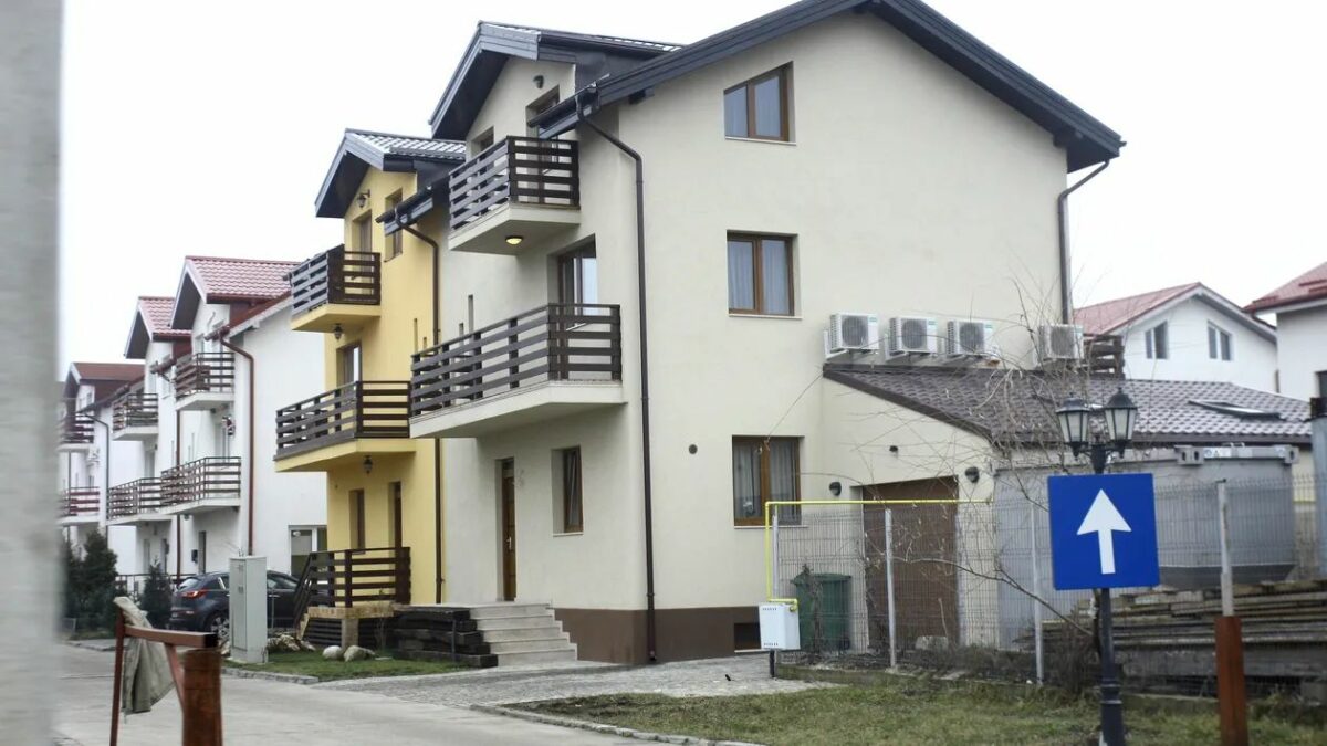 Imagine Stire Cum arată fabuloasa vilă a lui Dani Oțil, de la Neatza! Matinalul de la Antena 1 se lăfăie într-o locuință de 5 stele | 2review.ro