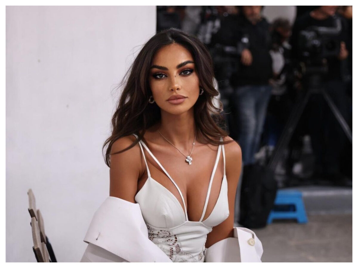 Imagine Stire Imagini fabuloase cu Mădălina Ghenea într-un avion privat. Pozele l-au impresionat și pe Cătălin Botezatu | 2review.ro