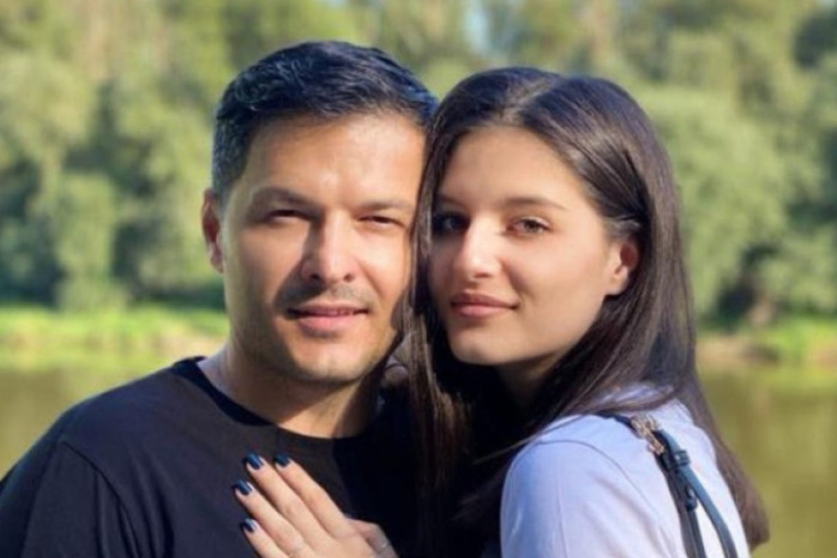 Imagine Stire Fiica lui Liviu Vârciu îi calcă pe urme. Carmina își dorește o carieră muzicală: „Am moștenit vocea lui, dar parcă eu cânt mai bine” | 2review.ro