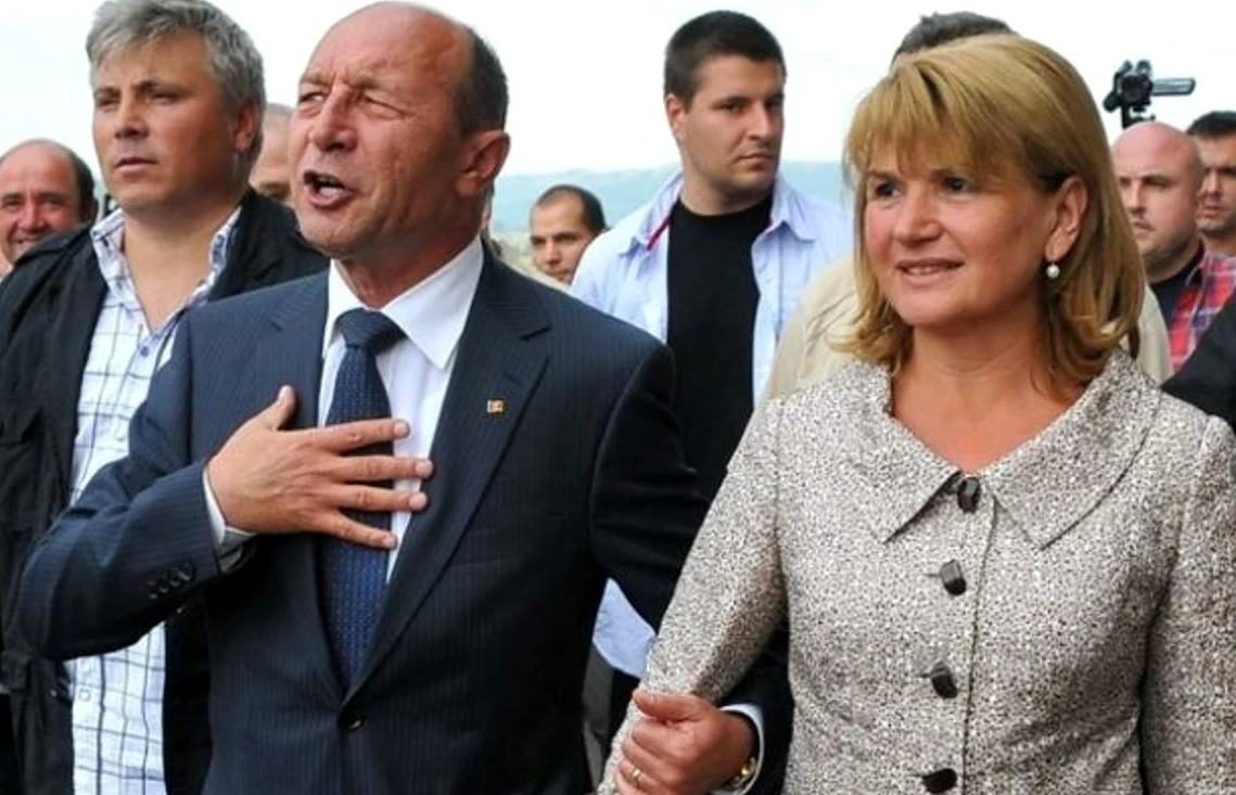 Imagine Stire Nu e o glumă! Ce sumă primește lunar Maria Băsescu de la stat | 2review.ro