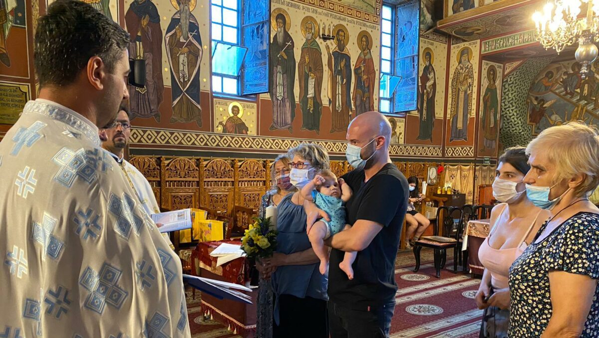 Imagine Stire Mihai Bendeac s-a rupt de singurul lui fin. După plecarea de la iUmor, a răcit relația cu familia băiatului pe care l-a botezat | 2review.ro