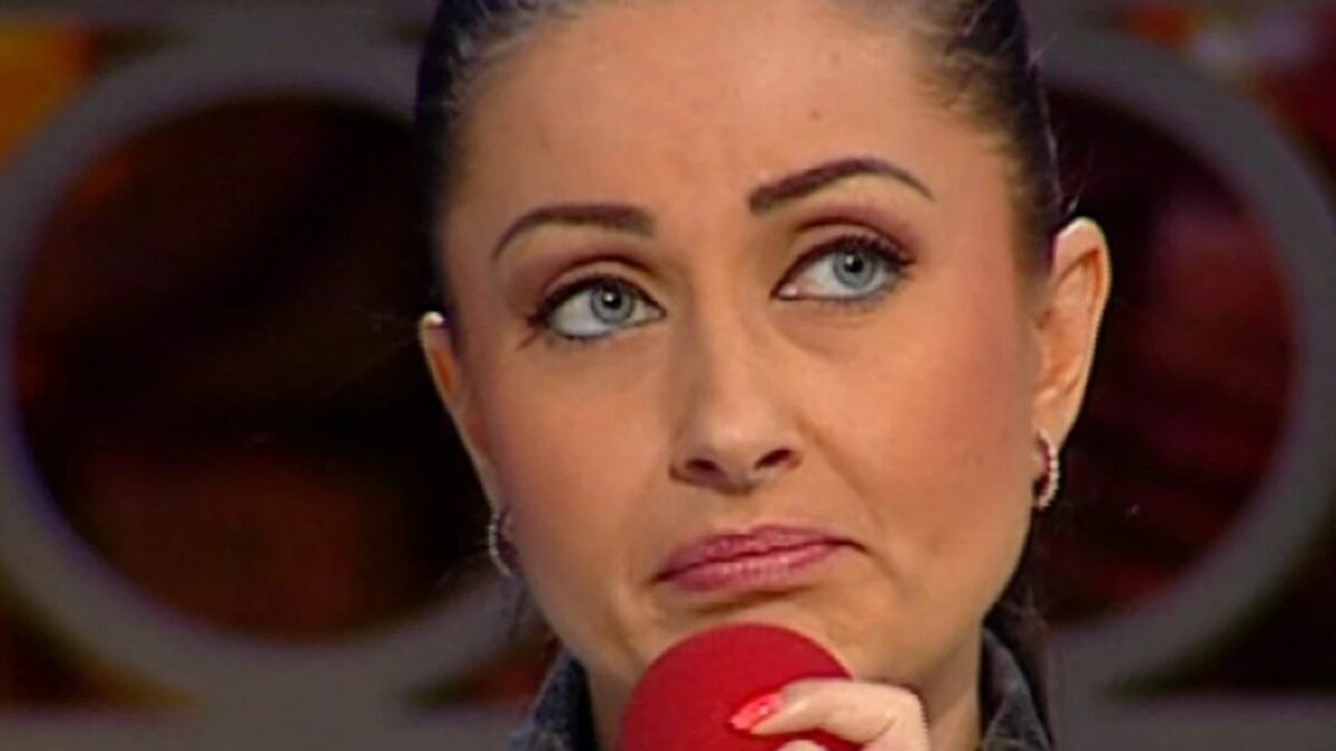 Imagine Stire Soțul a lovit-o pe Gabriela Cristea, de la Mireasă – Capriciile Iubirii. Scandalul imens pe care l-a trăit vedeta Antena Stars în prima sa căsnicie | 2review.ro