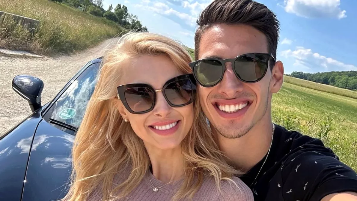Imagine Stire Cum a surprins-o Victor Cornea pe Andreea Bălan în miezul zilei! Fetițele artistei erau de față: „Ce frumos e!” | 2review.ro