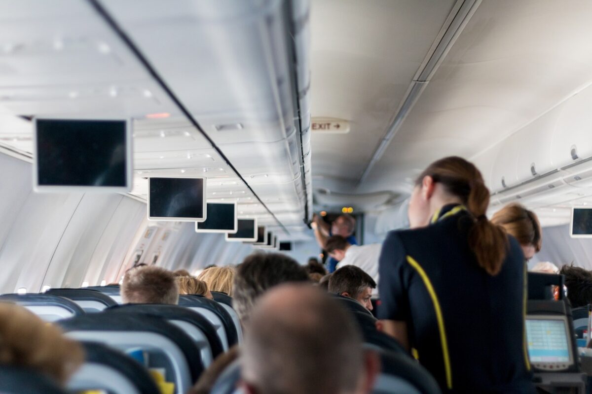 Gafa făcută de o stewardesă româncă, după ce a ajuns la Moscova. I s-a atras atenția, dar ea nici n-a vrut să audă