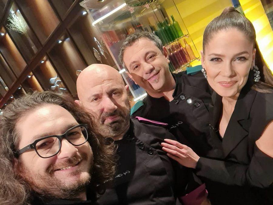 Imagine Stire Amantlâc la Chefi la Cuțite între un chef și o colegă: „Am plecat de acasă!”. Poveste impresionantă în preselecțiile show-ului de la Antena 1 | 2review.ro