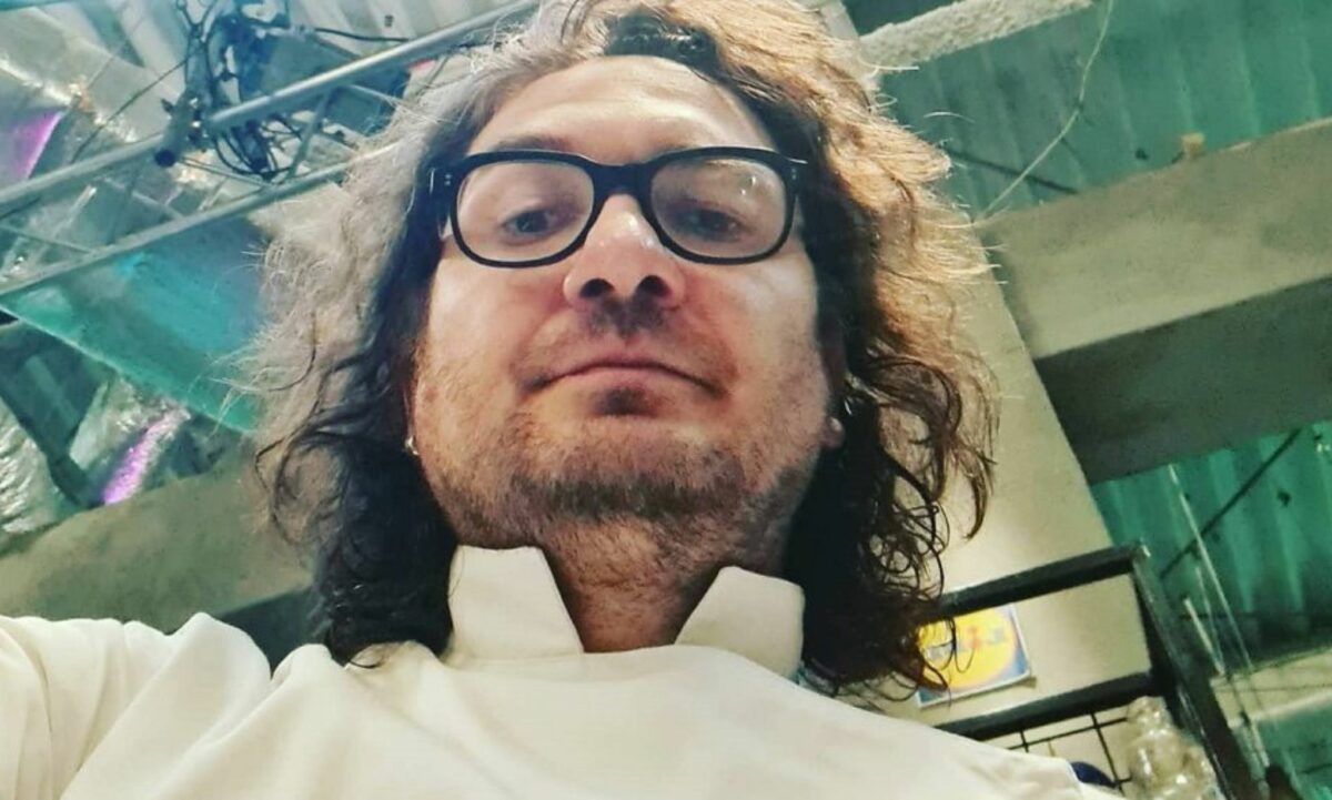 Imagine Stire Chef Florin Dumitrescu și-a dat pantalonii jos și s-a lăsat pozat! Juratul de la „Chefi la cuțite” a dezvăluit ce rețetă are pentru a se menține în formă | 2review.ro