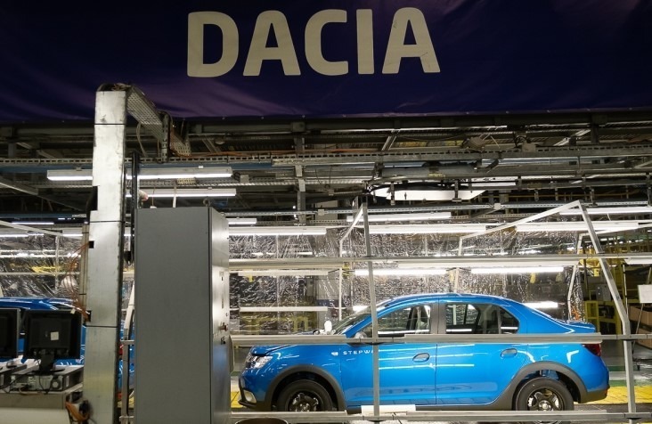 Panică printre șoferii de Dacia care au acest model. 6000 de mașini au fost chemate, de urgență, în service