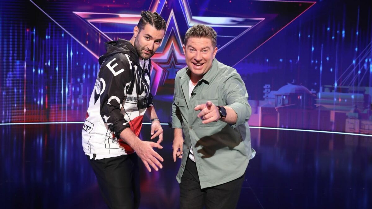 Imagine Stire Pro Tv l-a scos pe Pavel Bartoș de pe post după ce șefii au văzut cifrele pe care le înregistra „Masked Singer”. Povestea unui fiasco al televiziunii din Pache Protpopescu | 2review.ro