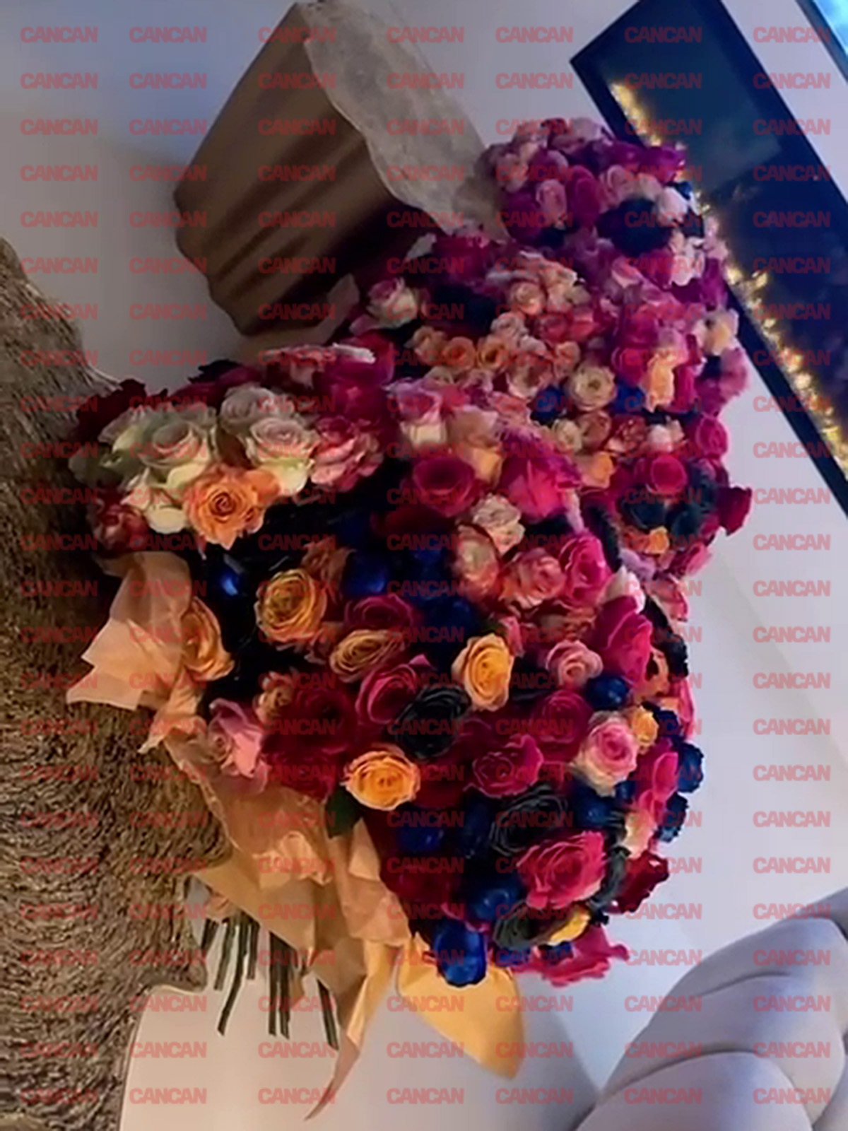 Cătălin Botezatu i-a trimis Denisiei 1.000 de trandafiri