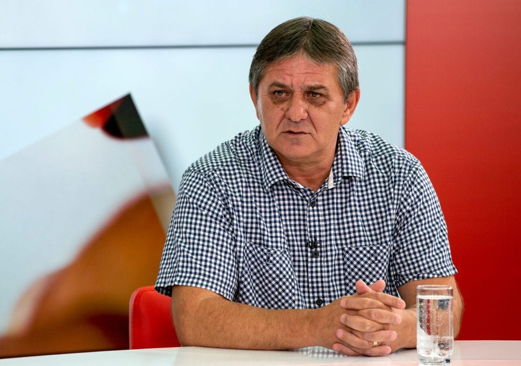 Marius Lăcătuș a rămas fără permis pentru 60 de zile! Ce a fost surprins de polițiști făcând în zona Gării de Nord. S-a ales și cu o amendă usturătoare!