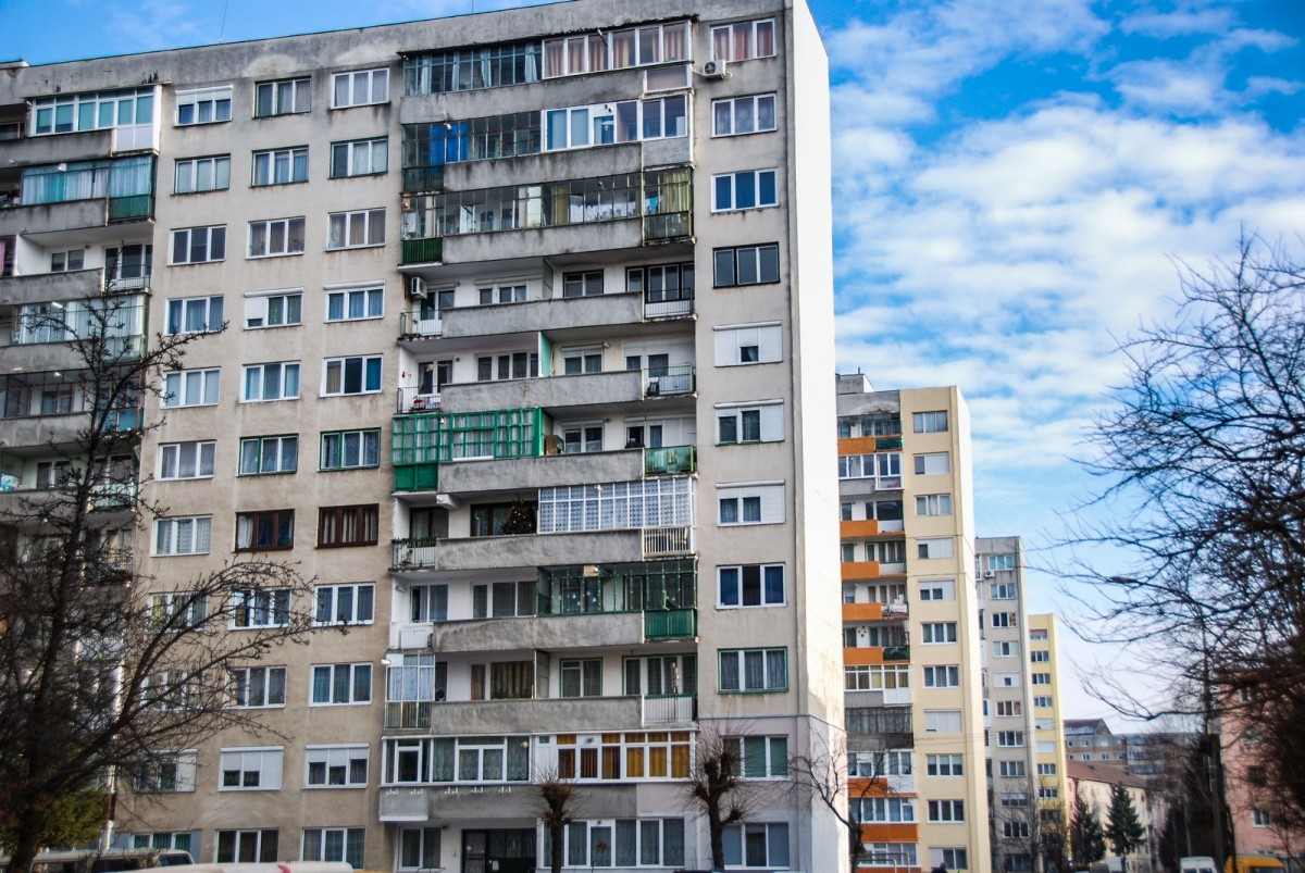 Chiriașii din casele lui Klaus Iohannis au linie directă cu președintele României. Ce fel de proprietar este șeful statului