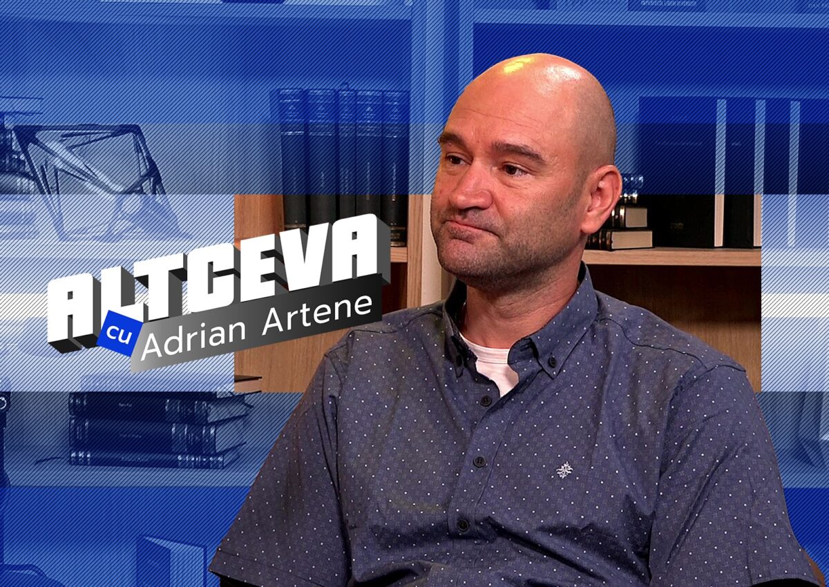 Imagine Stire „Mașina de tocat”, coșmarul deținuților din China. Marius Balo, românul ajuns în temnițele din Beijing, dezvăluie: „Încercau să se omoare” | 2review.ro