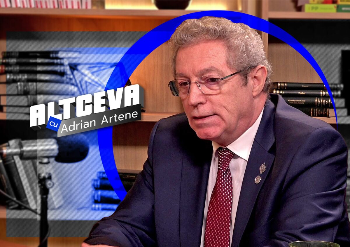 Imagine Stire Prof. Adrian Streinu Cercel oferă soluția pentru a ține-n frâu epidemia de Covid: „Trebuie să copiem ce s-a întâmplat în cazul gripei” | 2review.ro