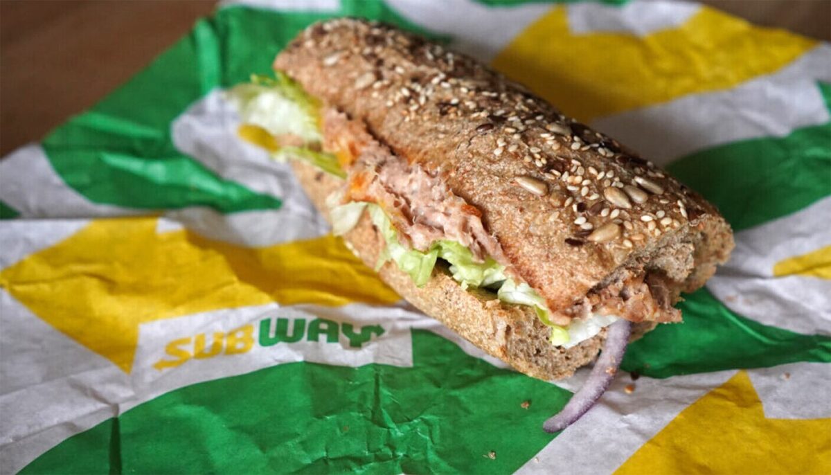 Ce conține, de fapt, sandwich-ul cu ton pe care majoritatea românilor îl cumpără de la Subway