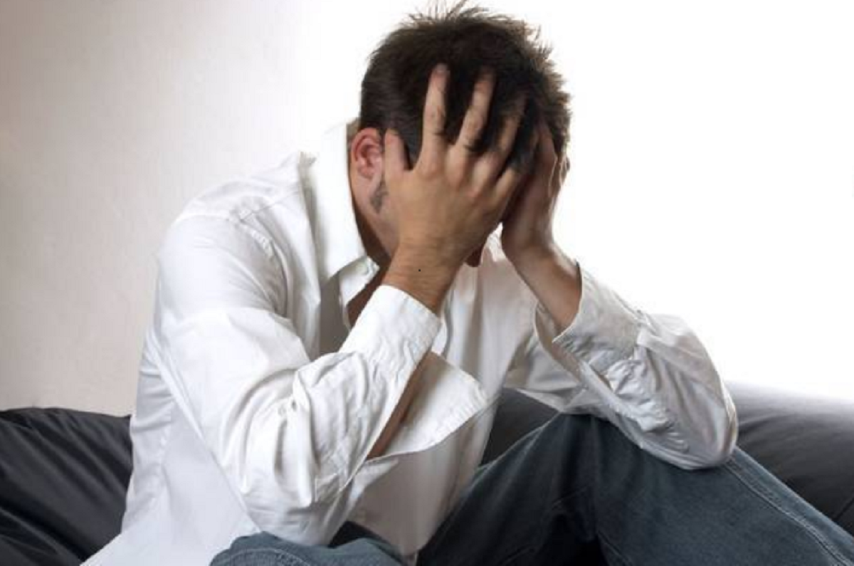 Un bărbat stă baricadat în casă de 55 de ani de frica femeilor. „Nu vreau să se apropie de mine”