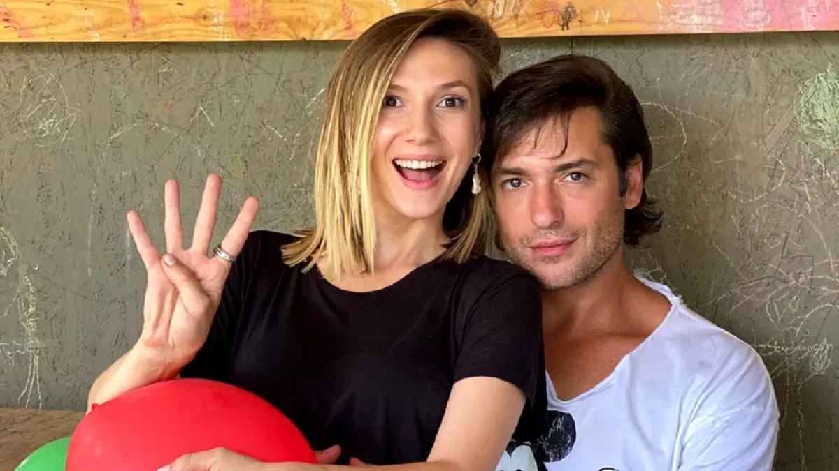 Imagine Stire Radu Vâlcan a dat-o de gol pe Adela Popescu! Imaginea care a „înfuriat-o” pe vedeta Pro TV: „S-a plâns soțul” | 2review.ro