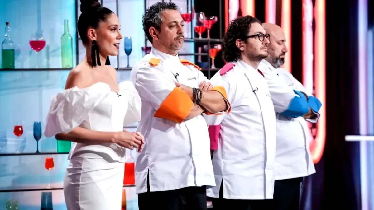 Imagine Stire Ei sunt cei trei finaliști Chefi la Cuțite sezonul 12! Când are loc finala și cine o să pună mâna pe marele premiu de 30.000 de euro | 2review.ro