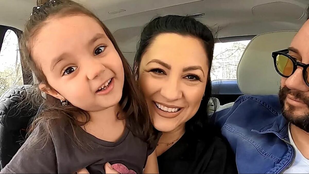 Imagine Stire Fiica familiei Andra și Cătălin Măruță e îndrăgostită. Eva a recunoscut în fața părinților: „Da, îmi place de cineva” | 2review.ro