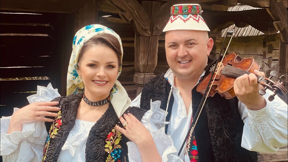 Imagine Stire L-a prins pe Vasilică Ceterașu în timp ce era cu alte femei. Soția artistului a trecut peste infidelitățile partenerului de viață | 2review.ro