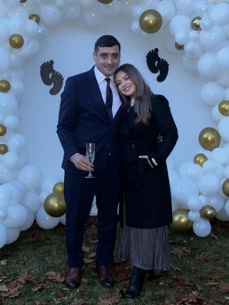 George Simion a dat petrecere mare pentru băiețelul care urmează să i se nască! Tradiții americănești pe muzică lăturească! Soția, Ilinca, a dansat de mama focului