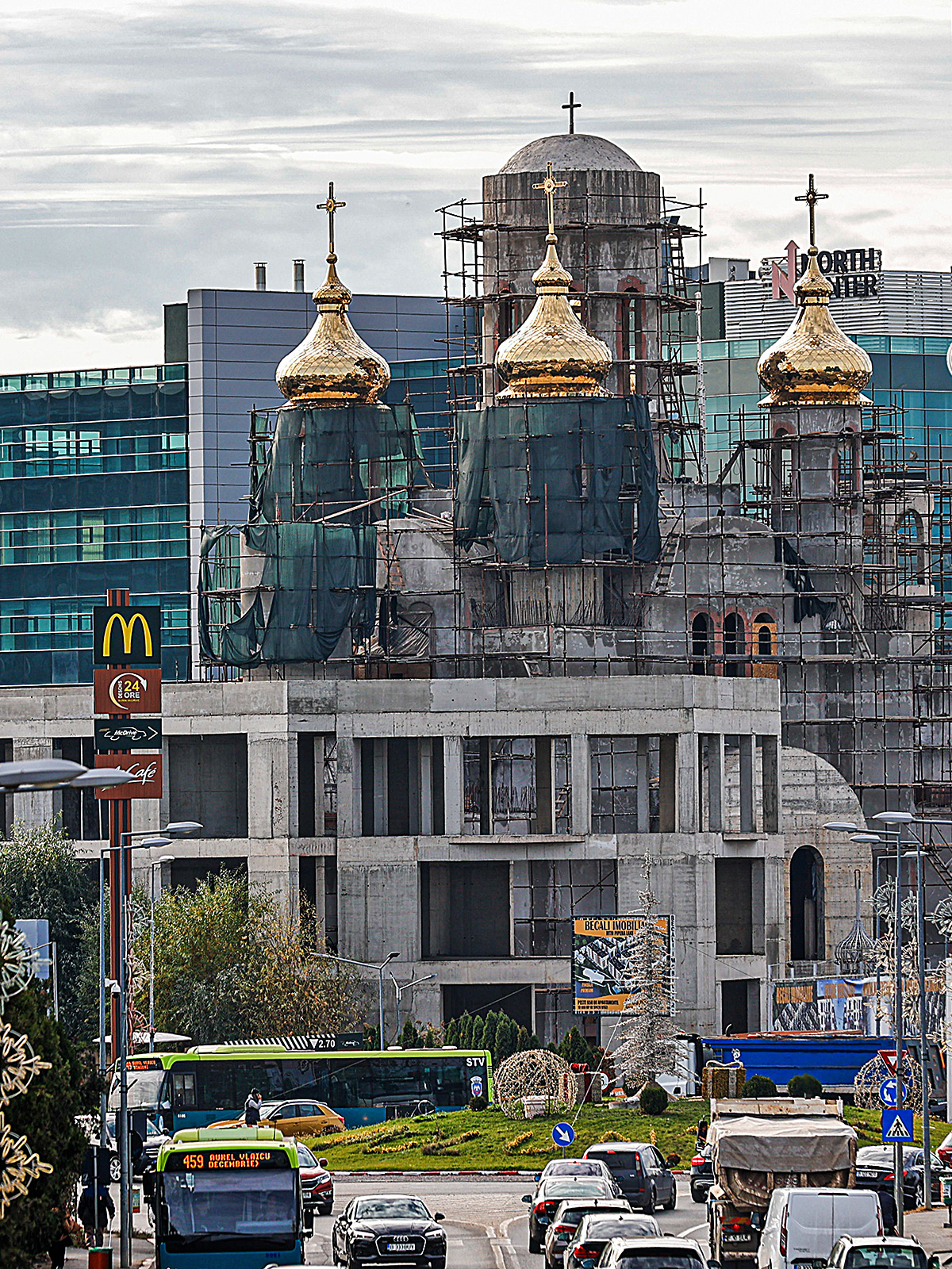 Catedrala lui Gigi Becali ar urma să fie gata anul viitor