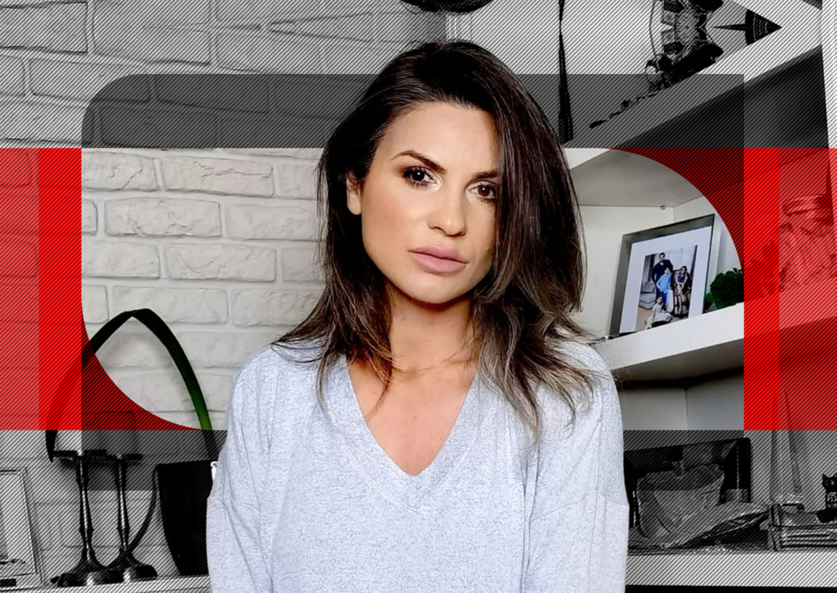 Imagine Stire Interviu de colecție cu Ellie White: depresiile după nașteri, scandalul cu DJ Project, fuga din lumina reflectoarelor… ”Mă atacă peste tot!” + Tentativele de măritiș eșuate | 2review.ro
