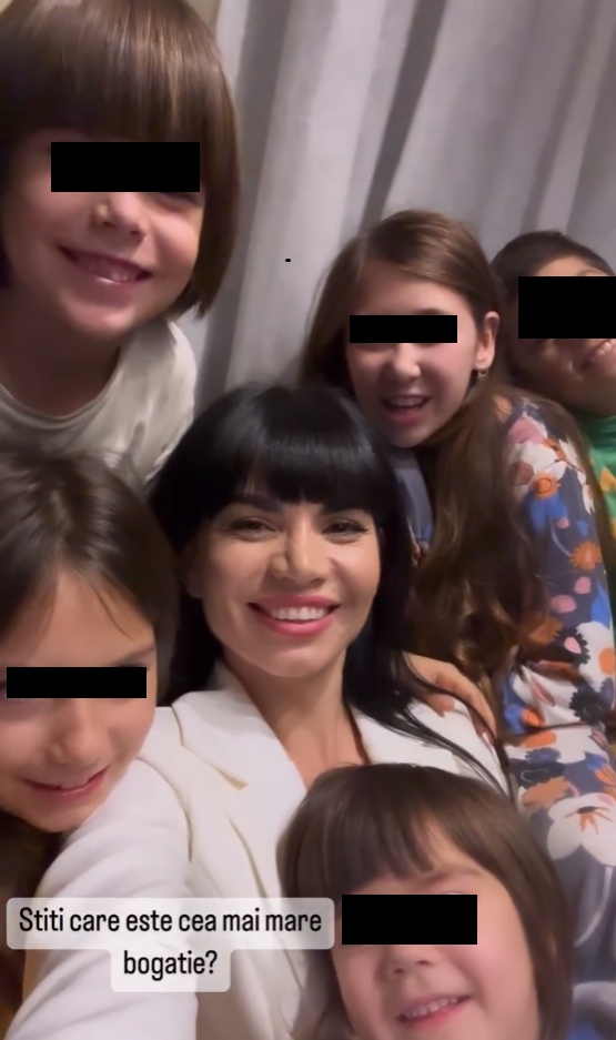 Orianda Donca, alături de cei 5 copii/ Sursa foto: Instagram
