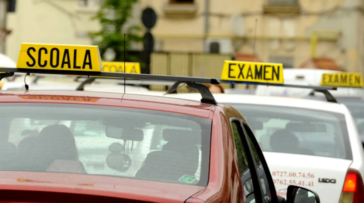 Imagine Stire Caz șocant în Cluj! Un tânăr a fost prins drogat în timpul examenului auto. Cum s-a dat de gol în fața polițistului | 2review.ro
