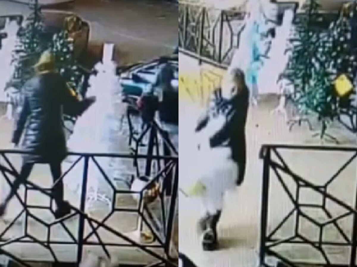 O femeie din Cluj a furat un brad din fața unui magazin. Pomul s-a dezmembrat, însă hoața a dus treaba până la capăt