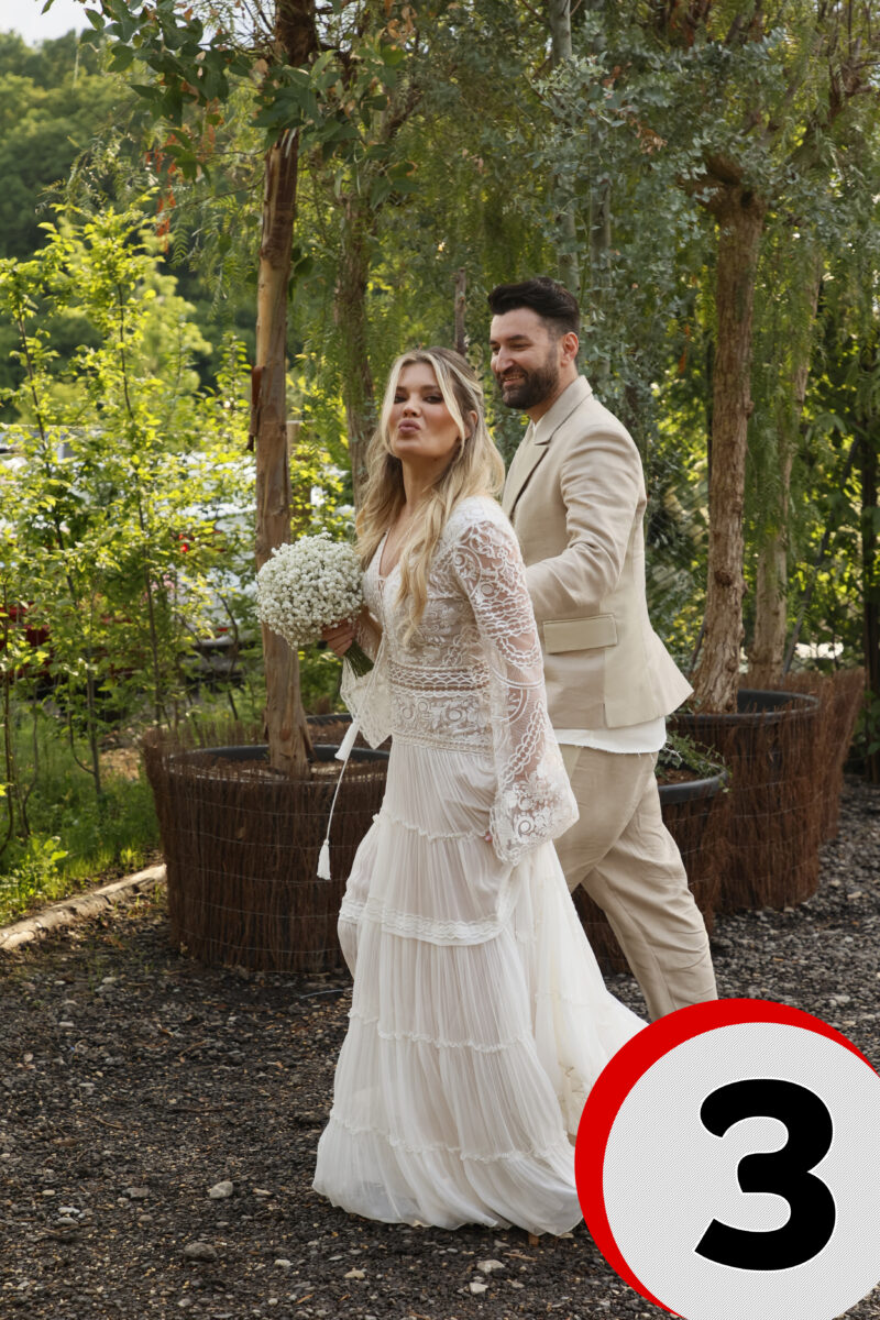 Imagine Stire Motivul pentru care Gina Pistol a lipsit de la nunta lui Ianis Hagi. Smiley s-a revăzut cu Simona Halep | 2review.ro