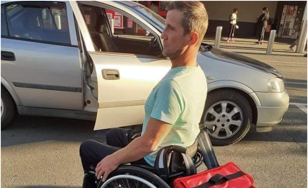 Marius, livratorul în scaun cu rotile a rămas șomer. Apel disperat al bărbatului pentru un noul loc de muncă