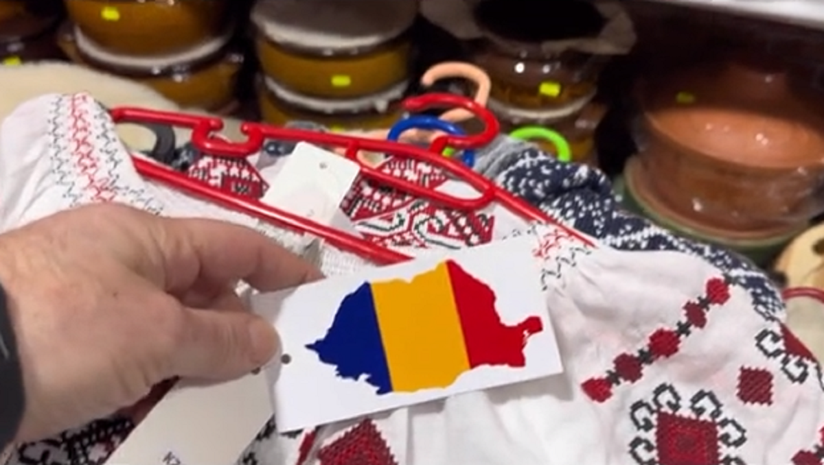 Ie românească fabricată în China, de vânzare de Sărbători în piețe. „Sunt din Mărginimea Beijingului”