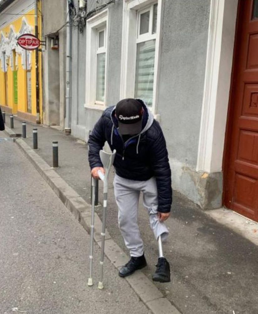 cluj pensionar fara picior