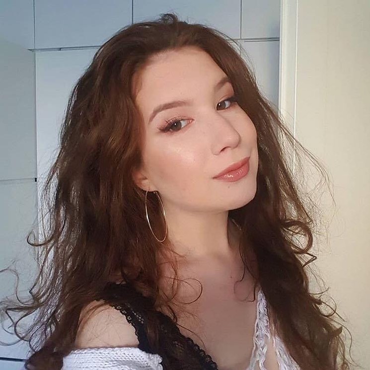 daria fiica narcisa suciu