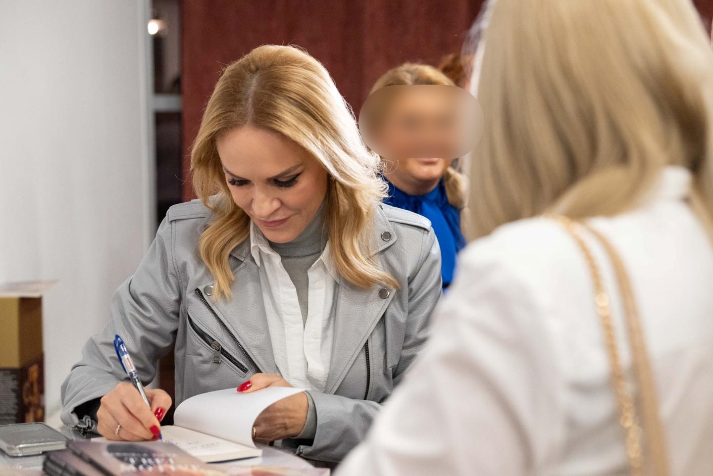 gabriela firea carti